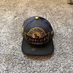 New-era Men's Yellow and Black Hat